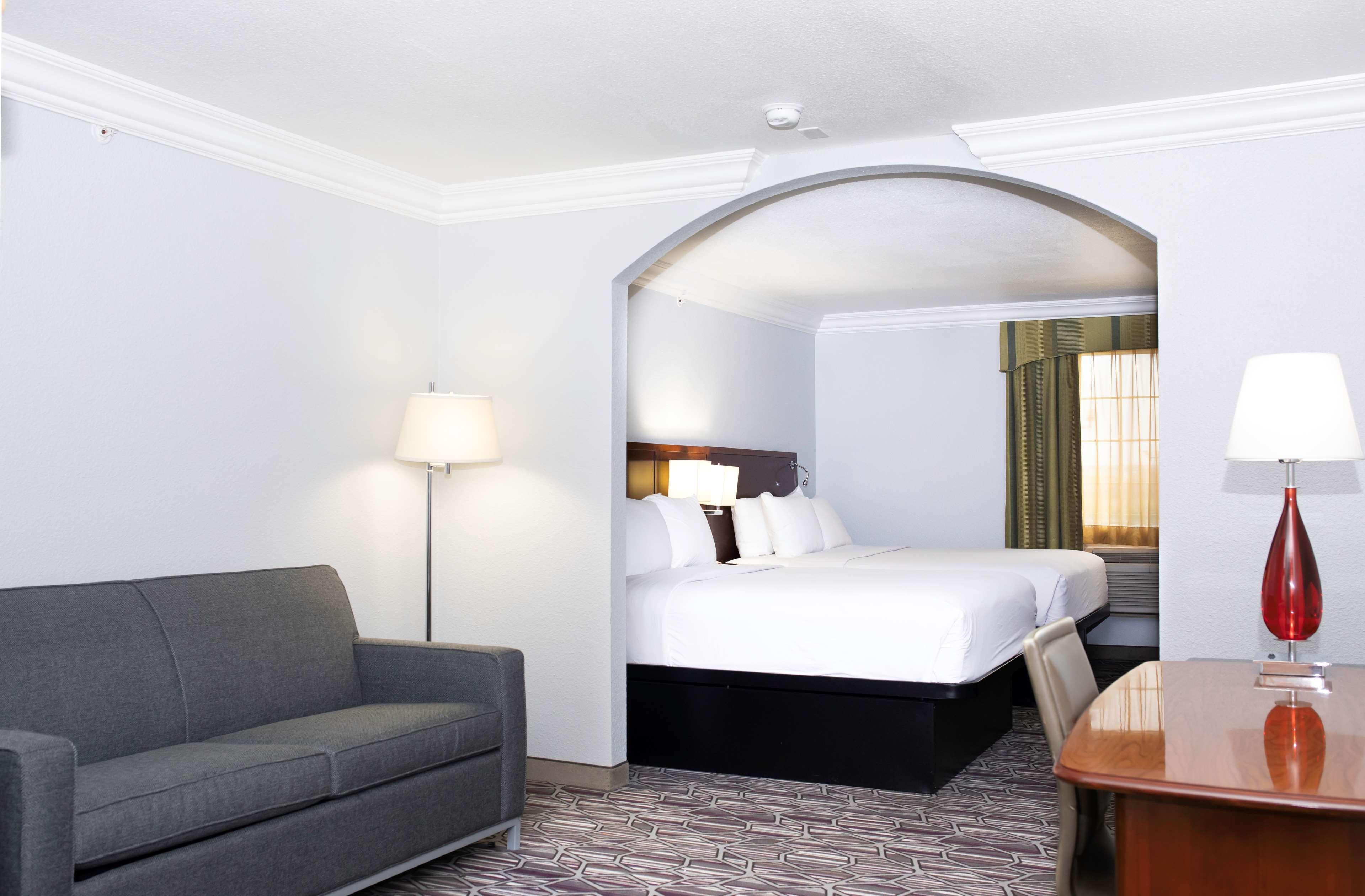 Surestay Plus By Best Western Fort Worth Benbrook Dış mekan fotoğraf