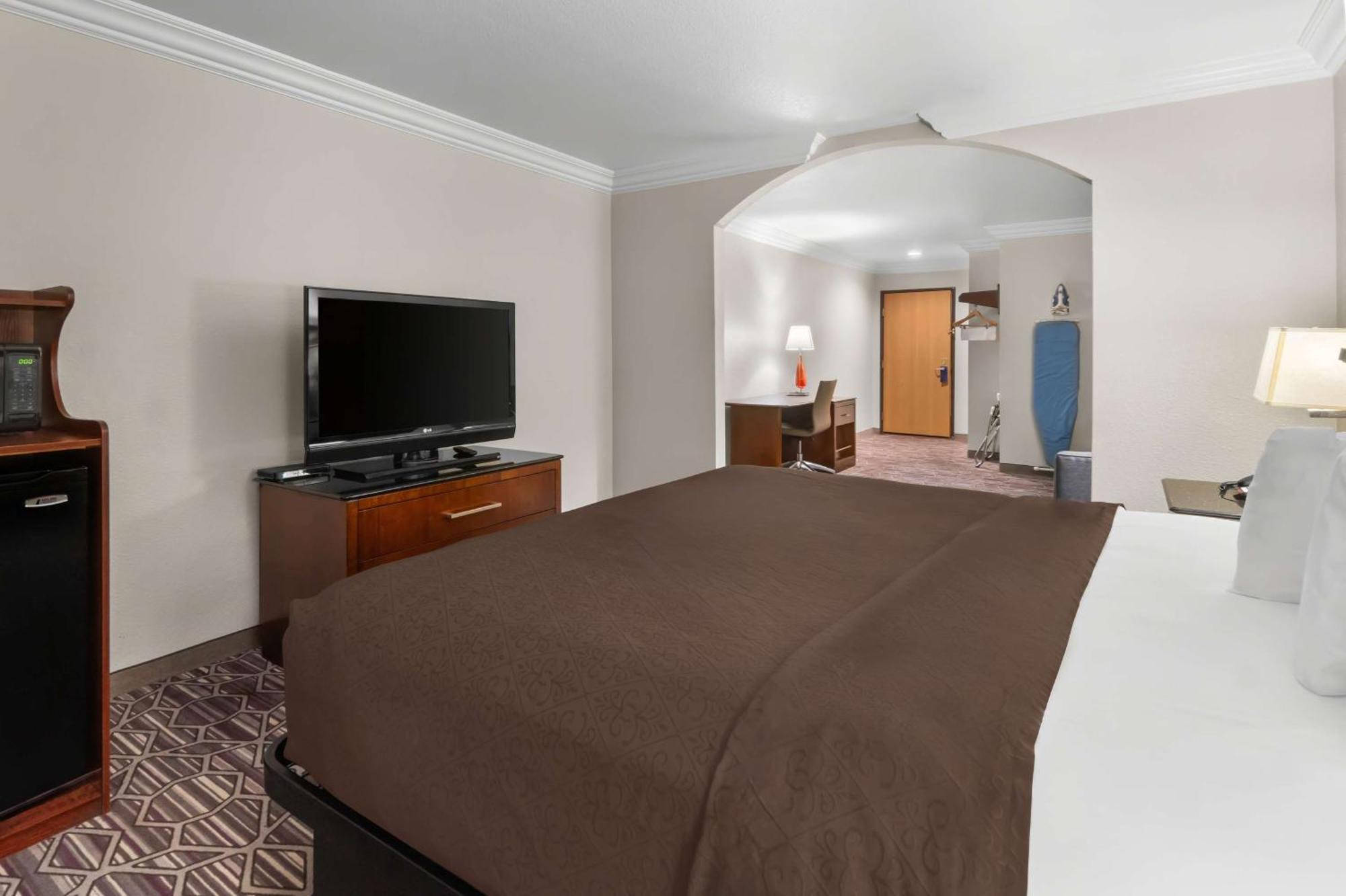 Surestay Plus By Best Western Fort Worth Benbrook Dış mekan fotoğraf