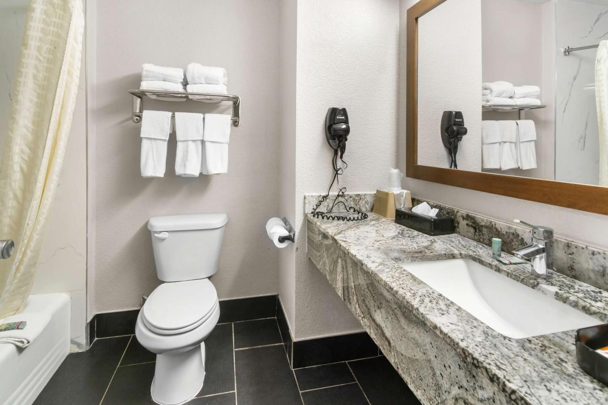 Surestay Plus By Best Western Fort Worth Benbrook Dış mekan fotoğraf