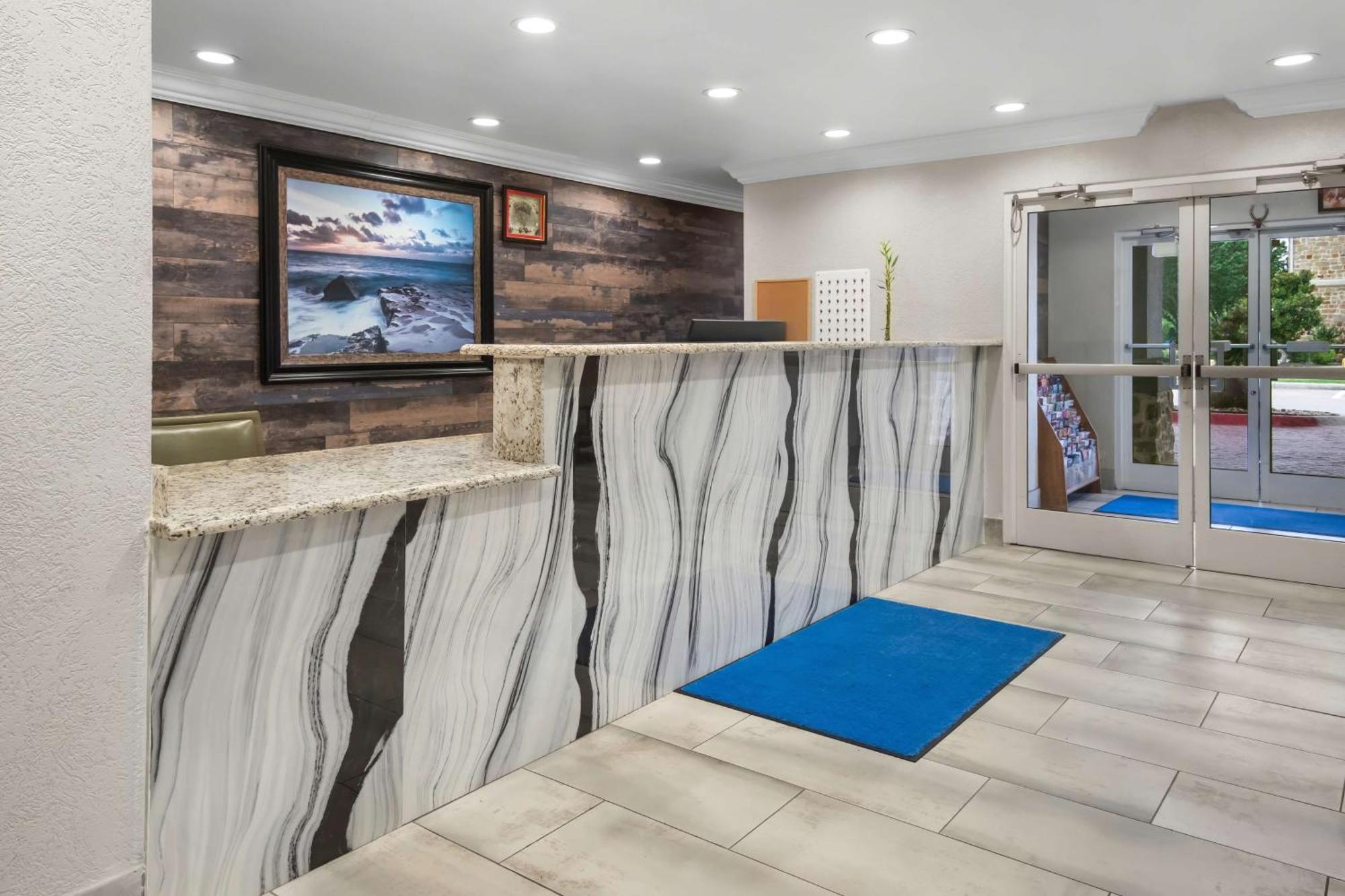 Surestay Plus By Best Western Fort Worth Benbrook Dış mekan fotoğraf