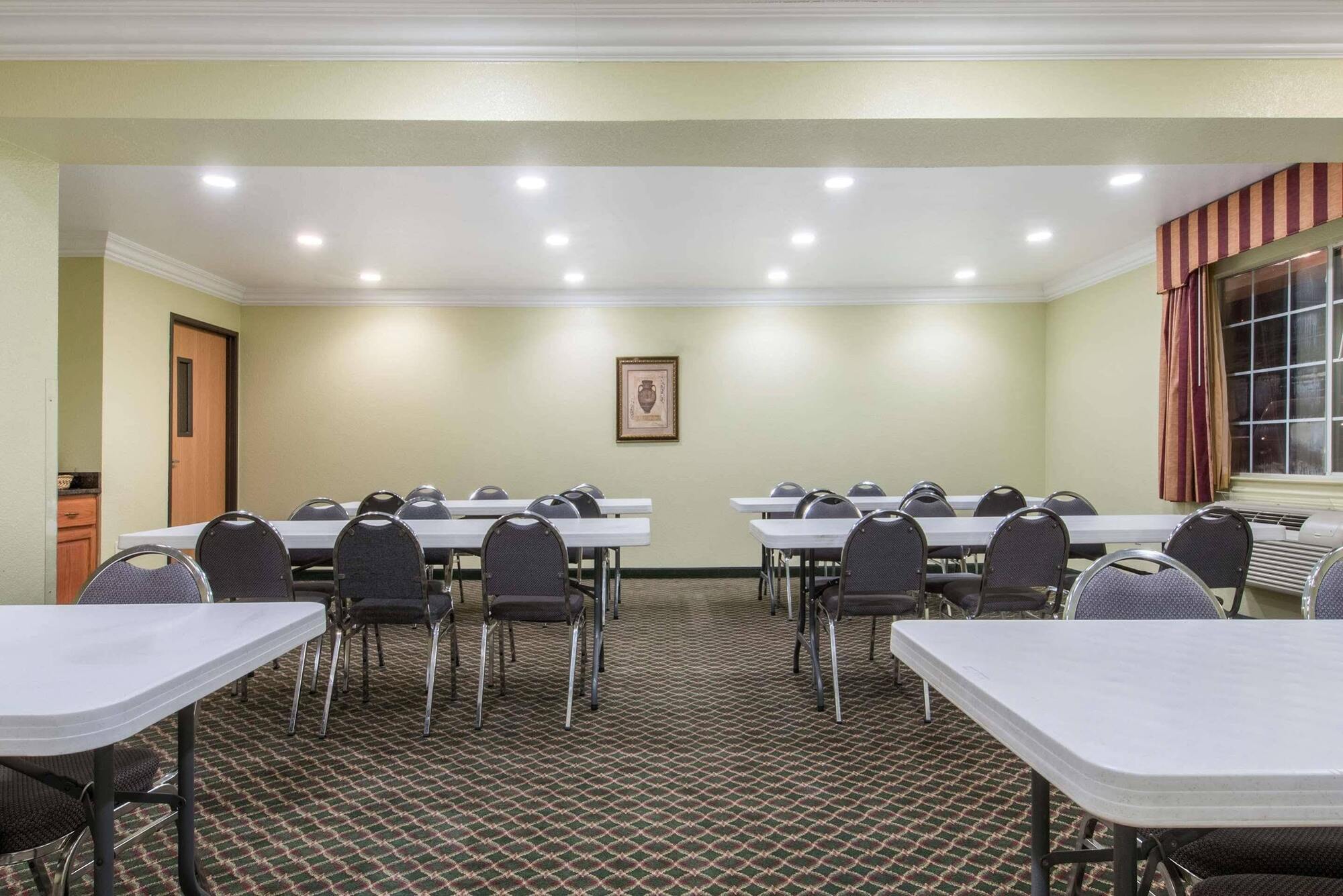 Surestay Plus By Best Western Fort Worth Benbrook Dış mekan fotoğraf