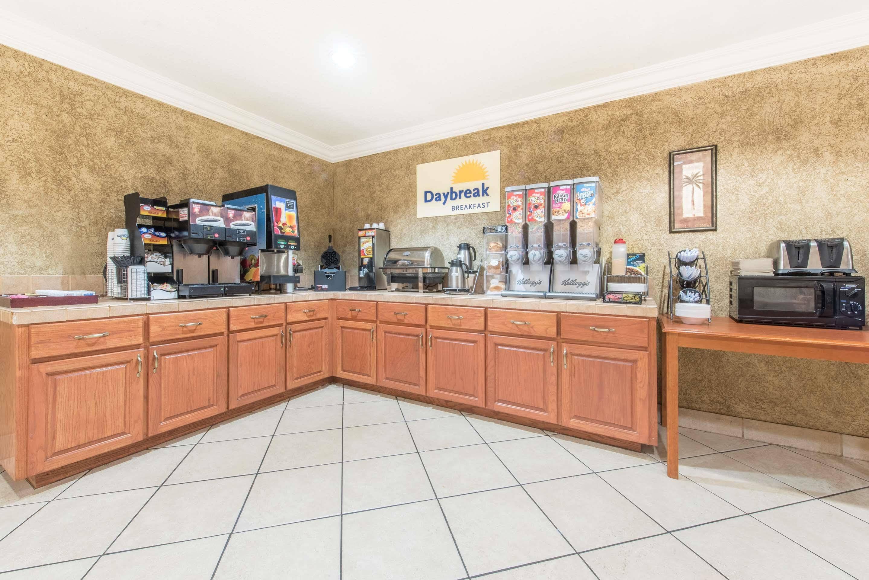 Surestay Plus By Best Western Fort Worth Benbrook Dış mekan fotoğraf